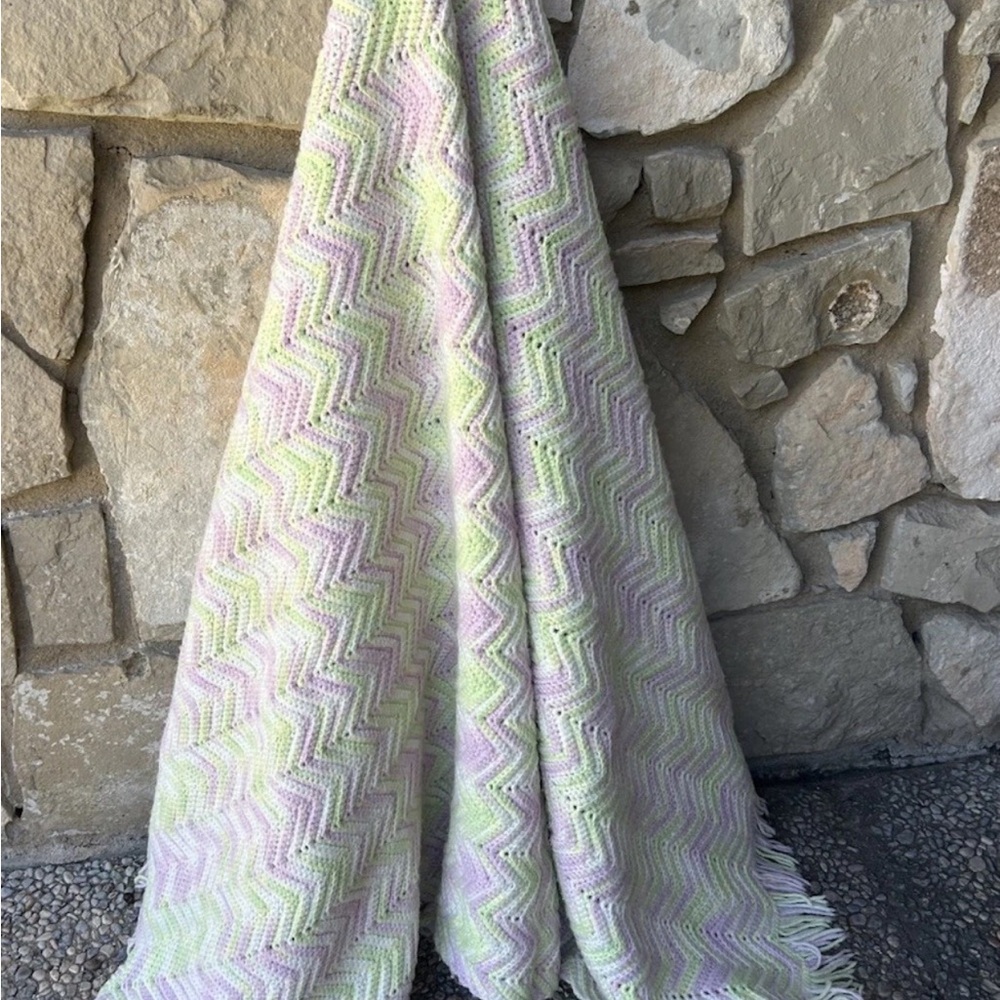 Vintage Handmade Crochet Afghan Throw Blanket Zig Zag Pink White Green Fringe